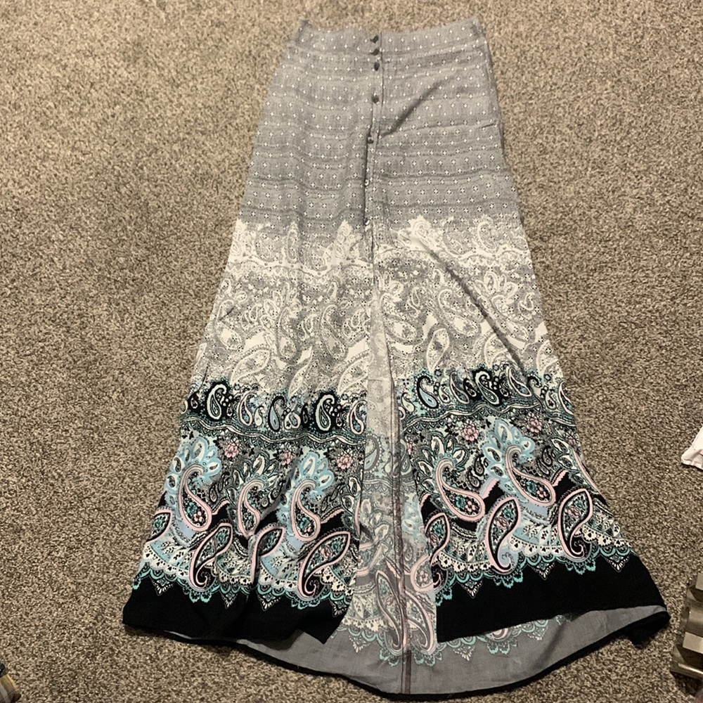 XS Slit in the middle long skirt BRAND NEW